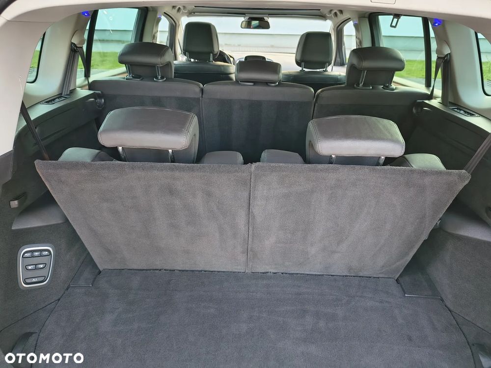 Renault Espace 1.6 dCi Energy Initiale Paris EDC 7os - 22