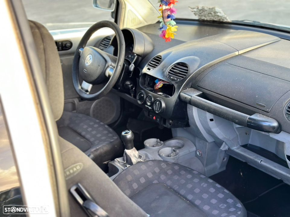 Vw Beetle gasolina de 2000 para peças - 4
