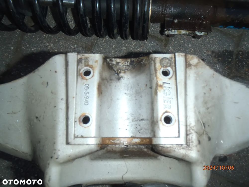 błotnik nadkole amortyzator sprężyna ligier pulse 4 Melex Ligier Pulse 4 elektryk - 13