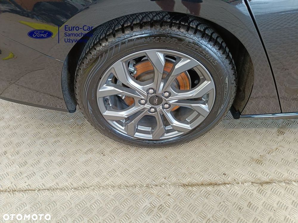 Ford Focus 1.0 EcoBoost mHEV ST-Line X - 32