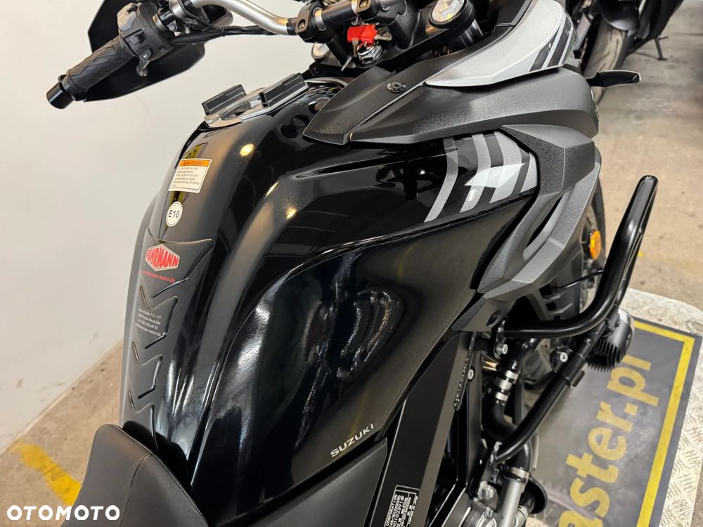 Suzuki DL - 17