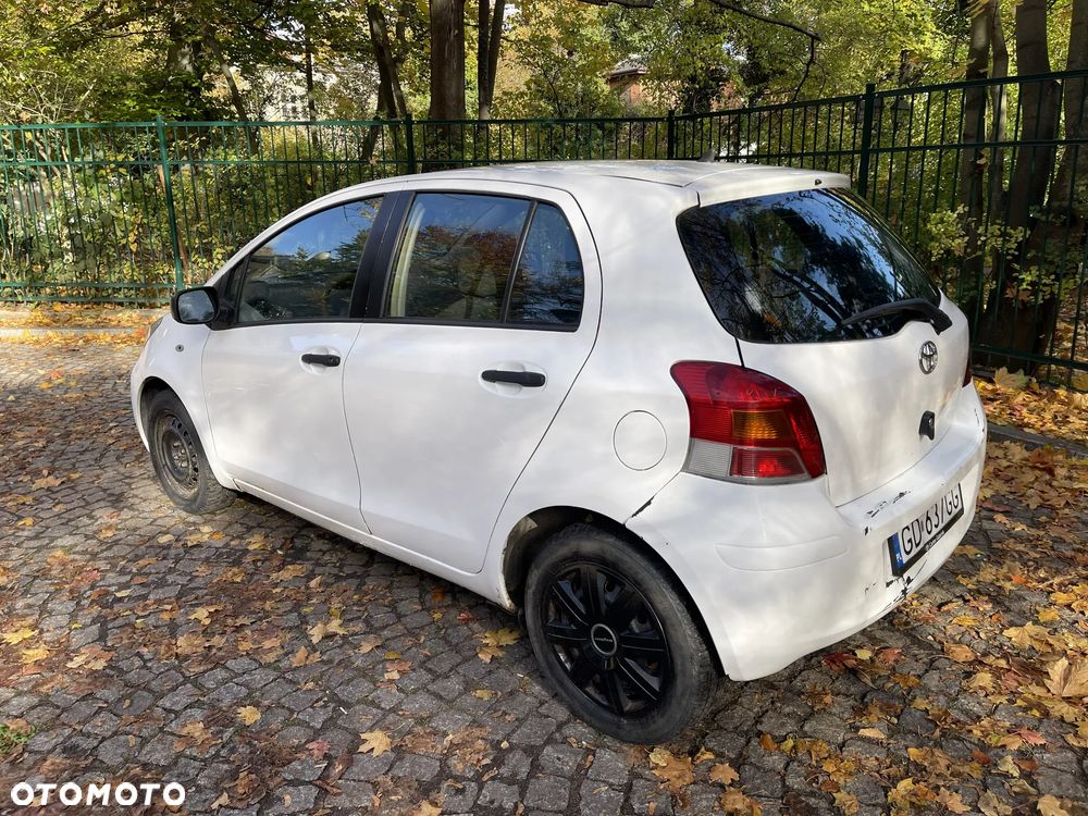 Toyota Yaris - 14