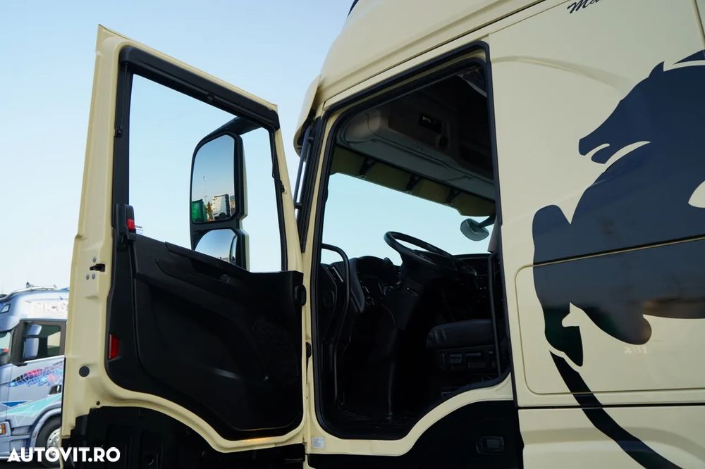 Iveco S-WAY / 570 / RETARDER / I-PARK COOL / FULL AIRMATIC / 100% ANVELOPE / JANTE DIN ALIAJ / PIELE / - 22