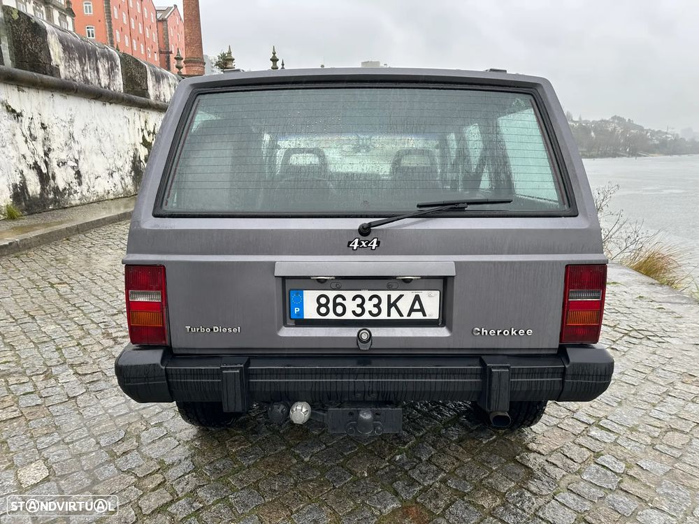 Jeep Cherokee - 5