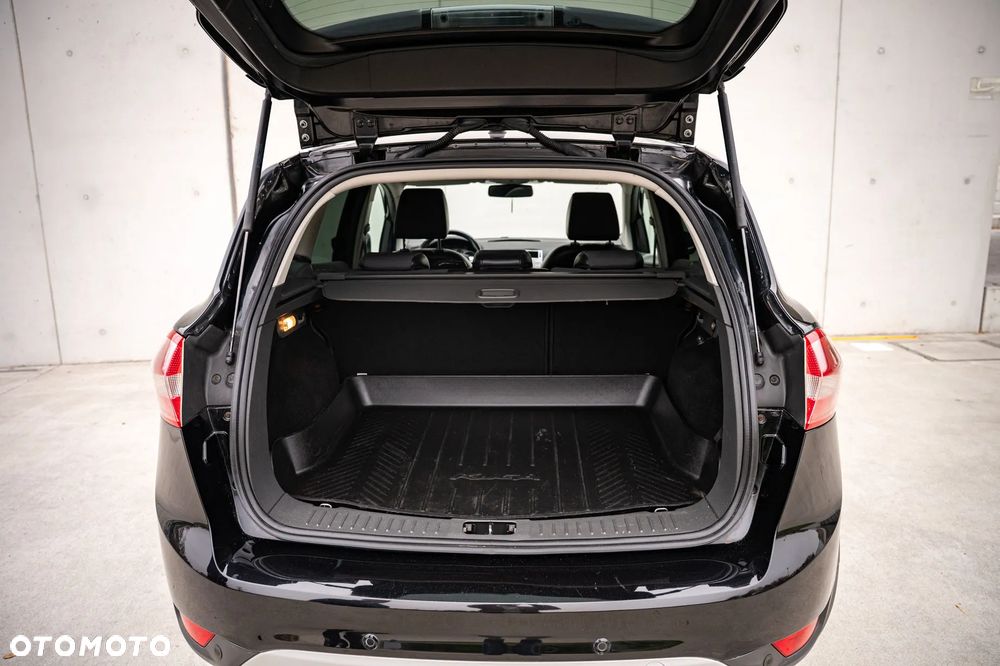 Ford Kuga - 21
