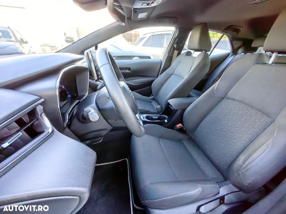 Toyota Corolla 1.8 HSD Business - 16