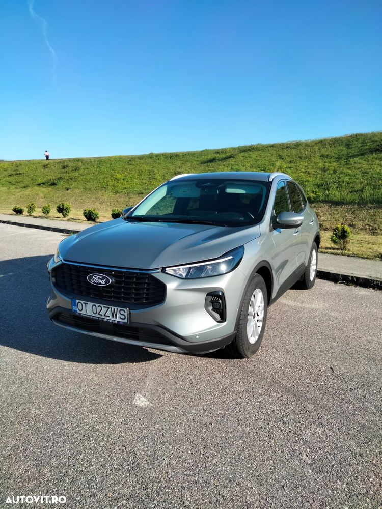 Ford Kuga 1.5 EcoBoost A8 FWD Titanium - 3
