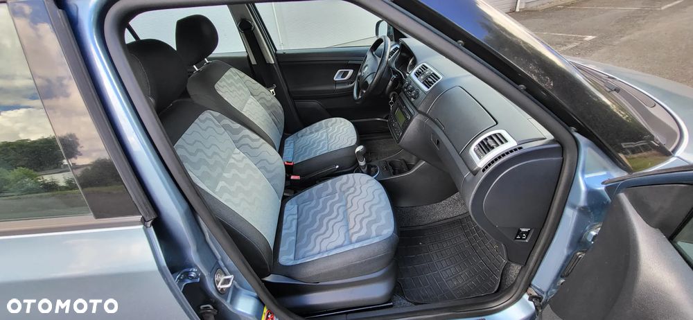 Skoda Fabia 1.6 16V Ambiente - 16