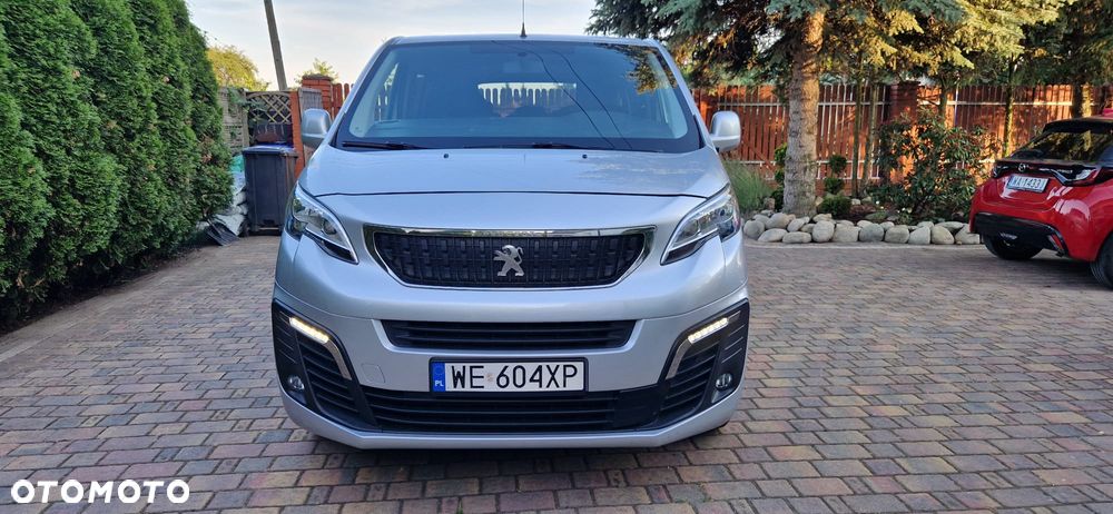 Peugeot Traveller - 1