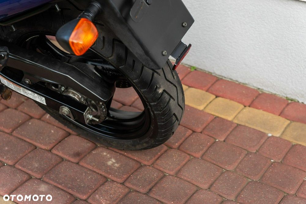 Suzuki GS - 9