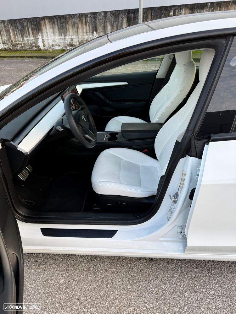 Tesla Model 3 Standard Range Plus RWD - 2
