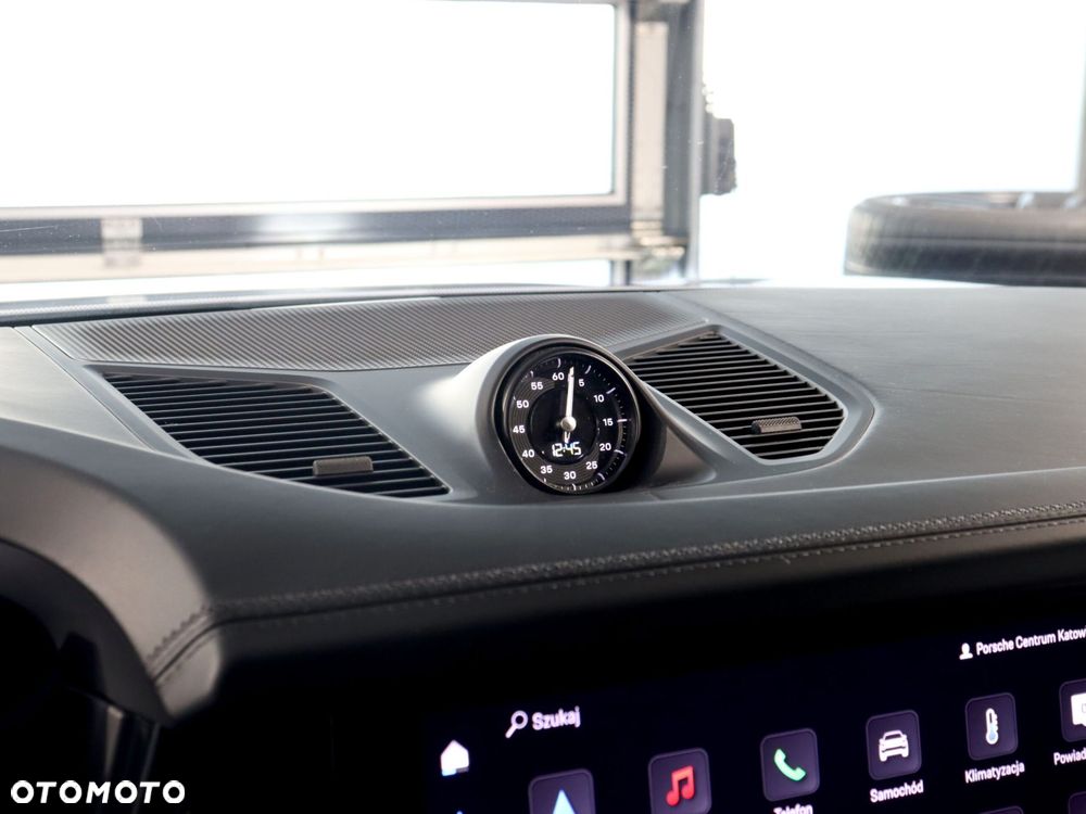 Porsche Cayenne Standard - 25