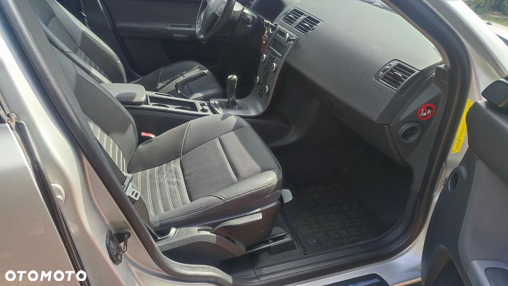 Volvo V50 1.6D DPF DRIVe Kinetic - 13