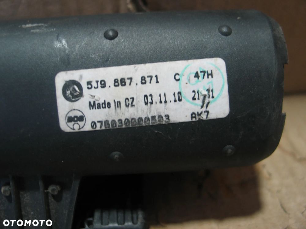 roleta bagaznika skoda fabia 2 II 5J9867871C - 8