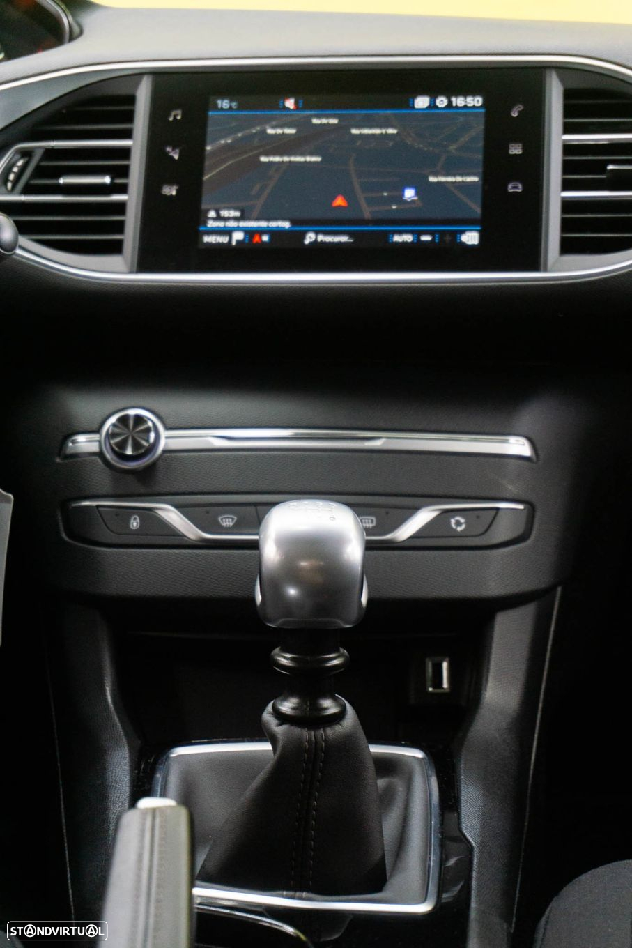 Peugeot 308 1.2 PureTech Allure - 18