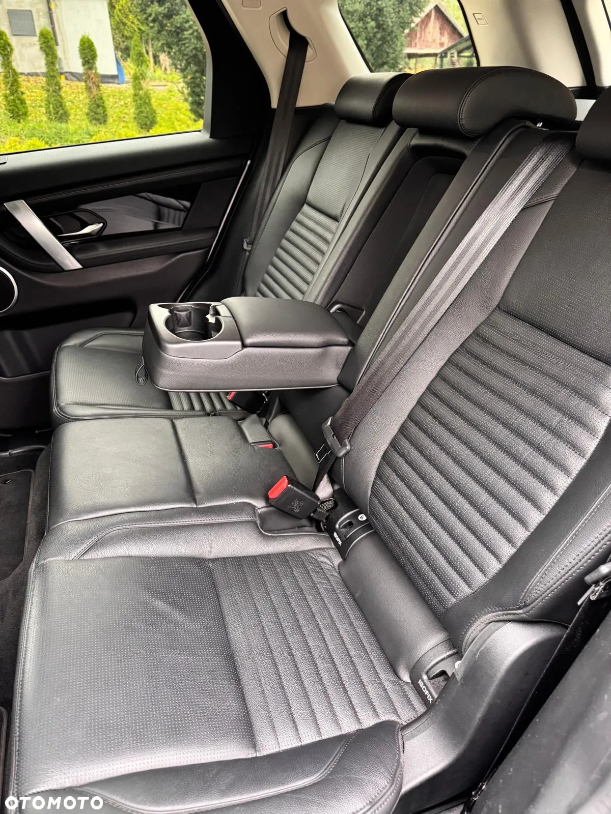 Land Rover Discovery Sport - 28
