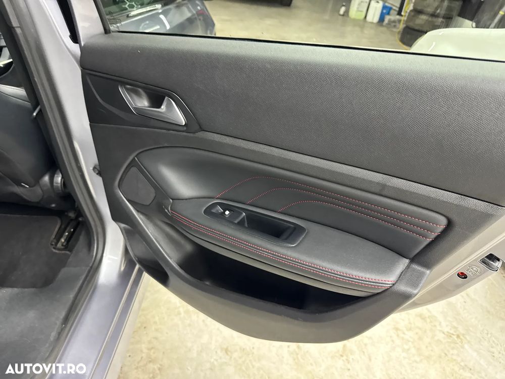 Peugeot 308 PureTech 130 GPF EAT8 Stop & Start GT Pack - 19