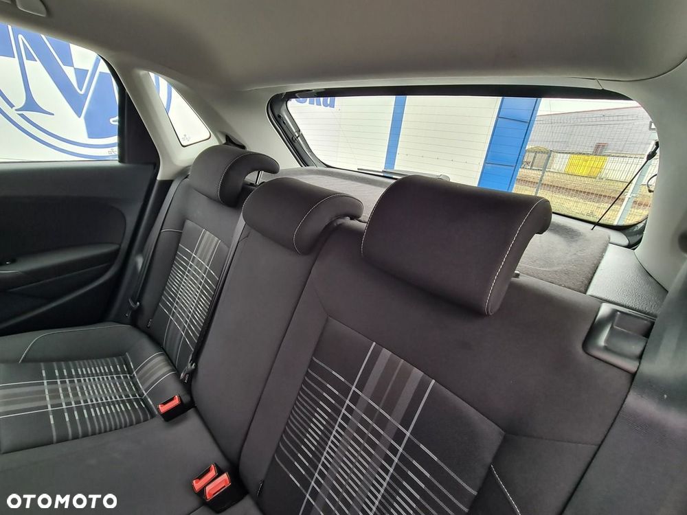 Volkswagen Polo 1.4 TDI Blue Motion Technology Lounge - 25