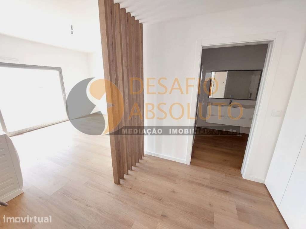 Apartamento NOVO T2+1 c/ Sotão e varandas. Quinta do Conde - Grande imagem: 2/27
