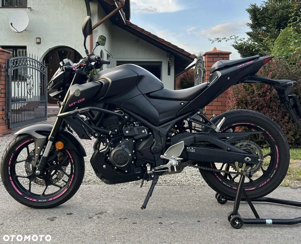 Yamaha MT - 7