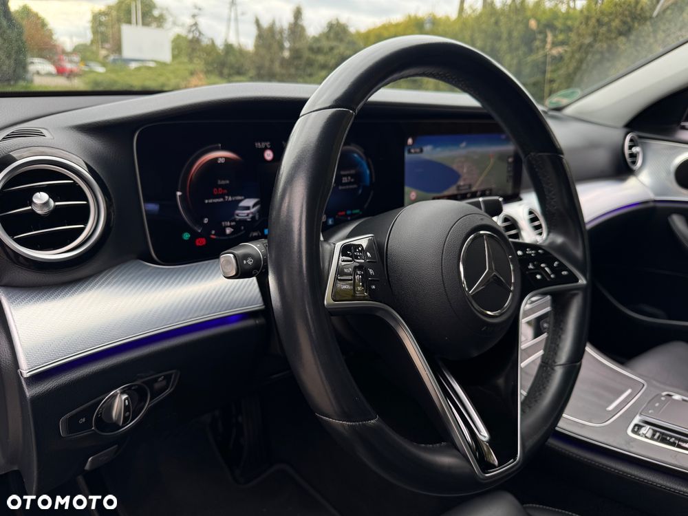 Mercedes-Benz Klasa E 200 9G-TRONIC Exclusive - 5
