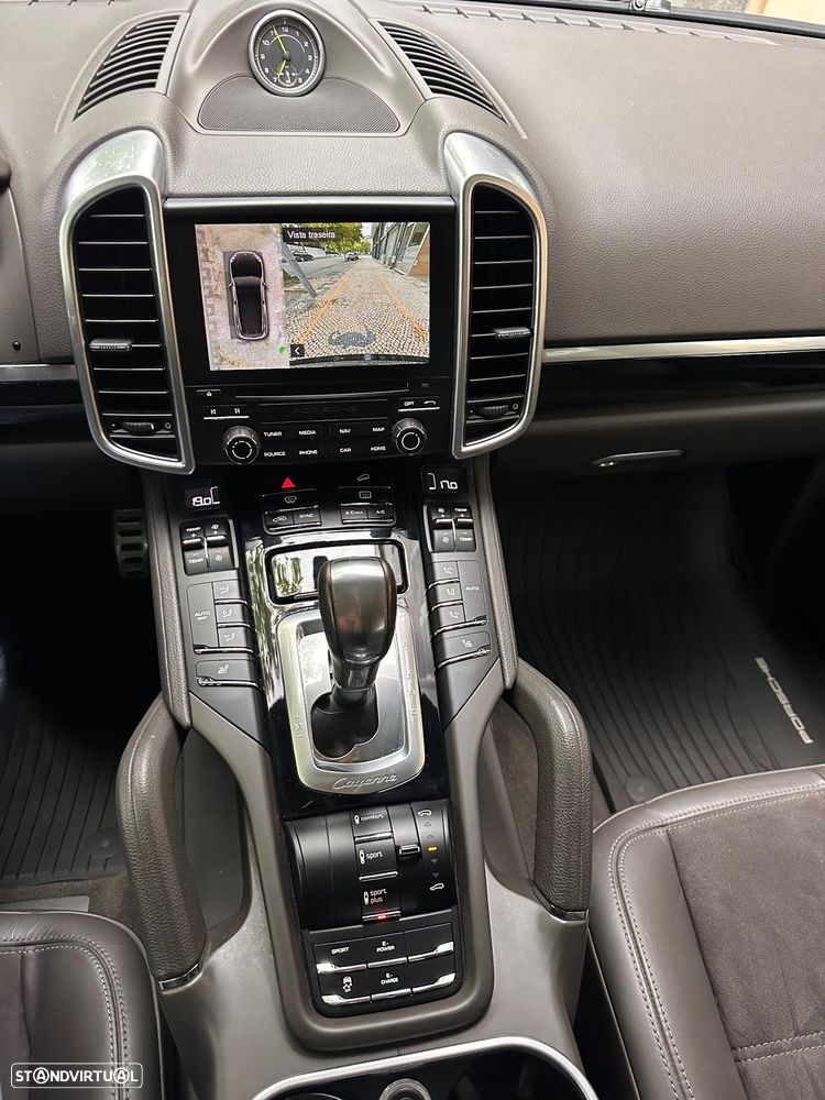 Porsche Cayenne S E-Hybrid Platinum Edition - 18