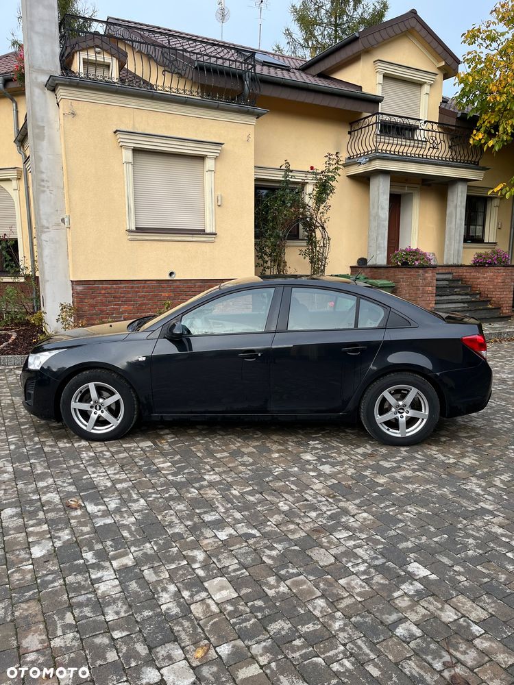 Chevrolet Cruze 1.8 LS - 4