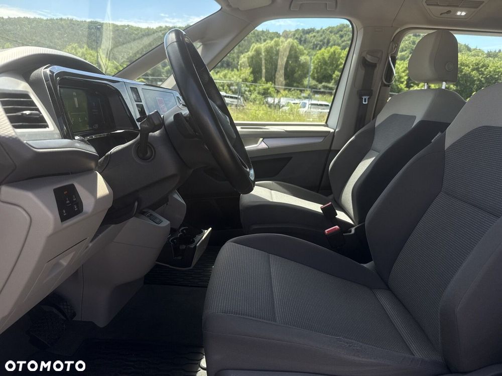 Volkswagen Multivan - 12