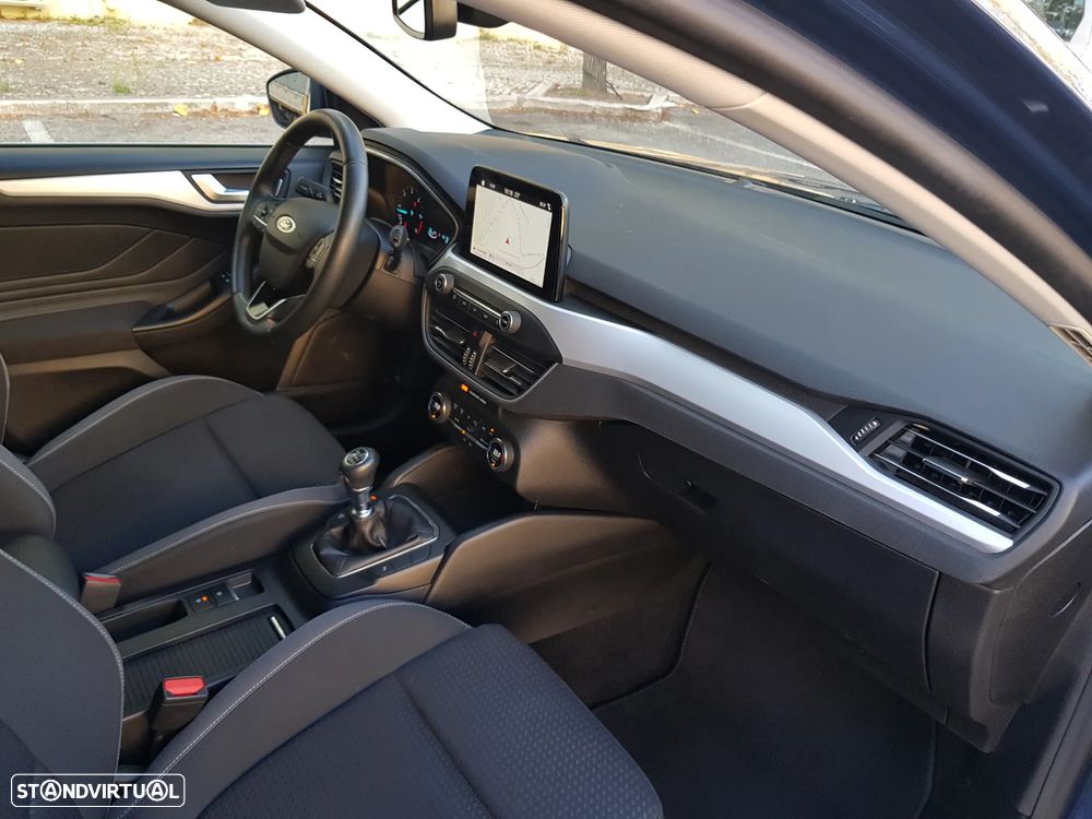 Ford Focus SW 1.5 TDCi EcoBlue Business - 37