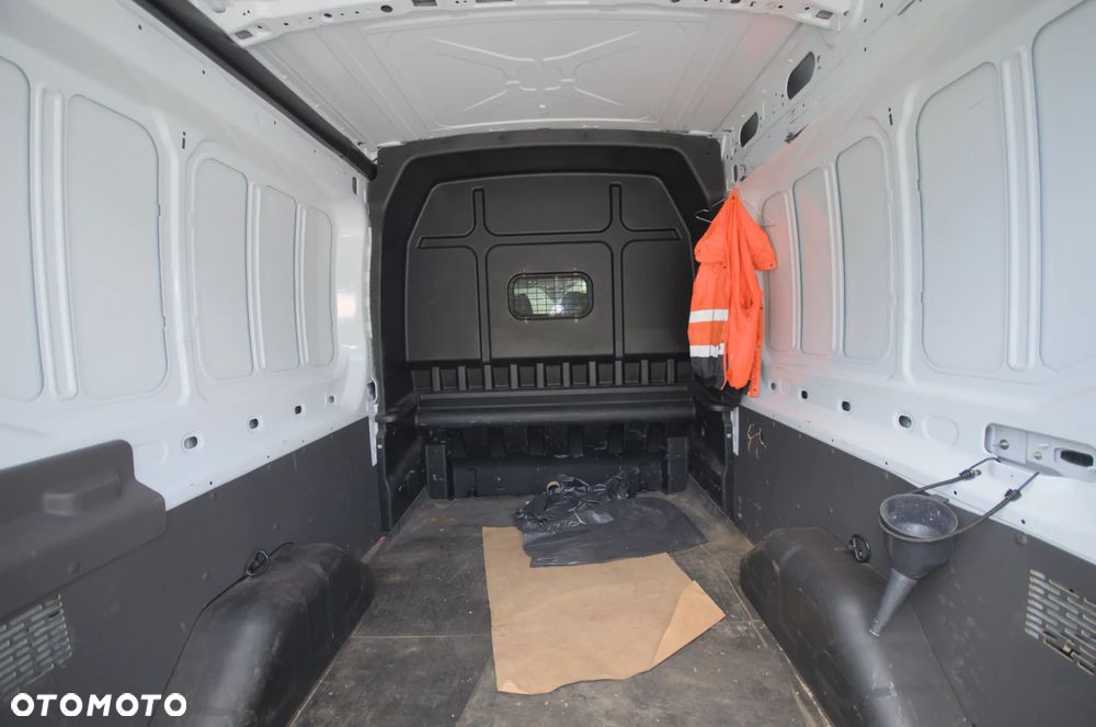 Ford Transit - 10