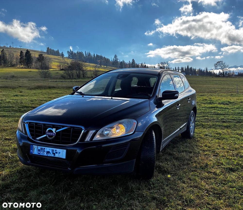 Volvo XC 60 D5 AWD Momentum - 6