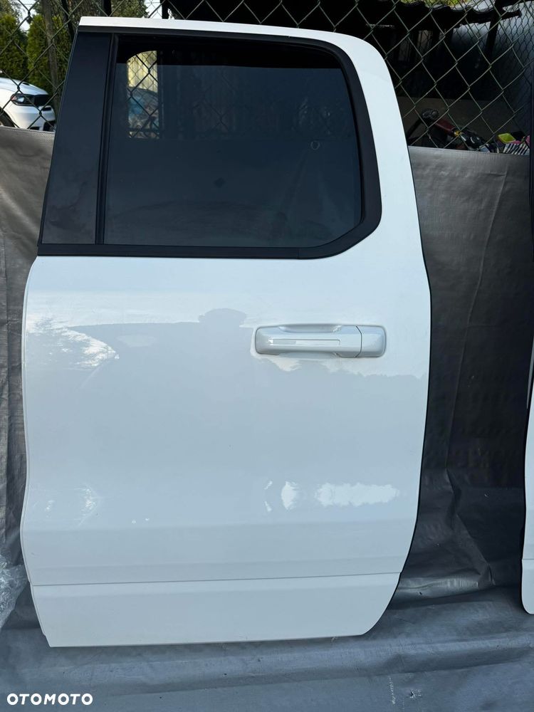 Ram 1500 19- Drzwi Lewy Tył PW7 Białe Quad Cab krótki  USA - 1