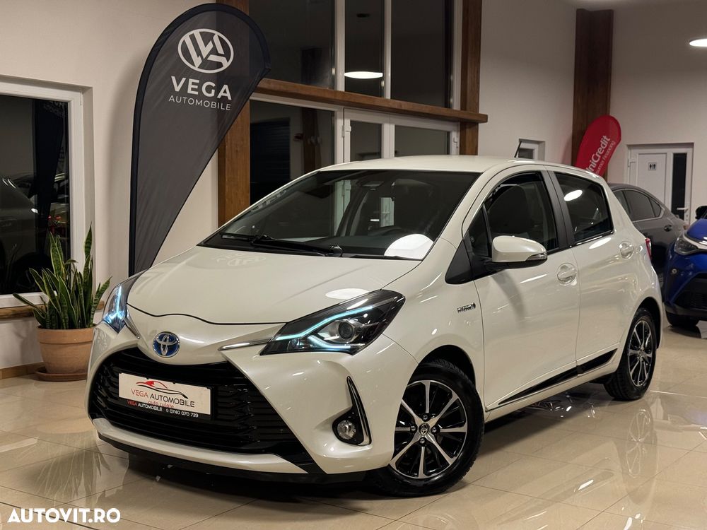 Toyota Yaris 1.5 VVT-i HSD Sol - 1