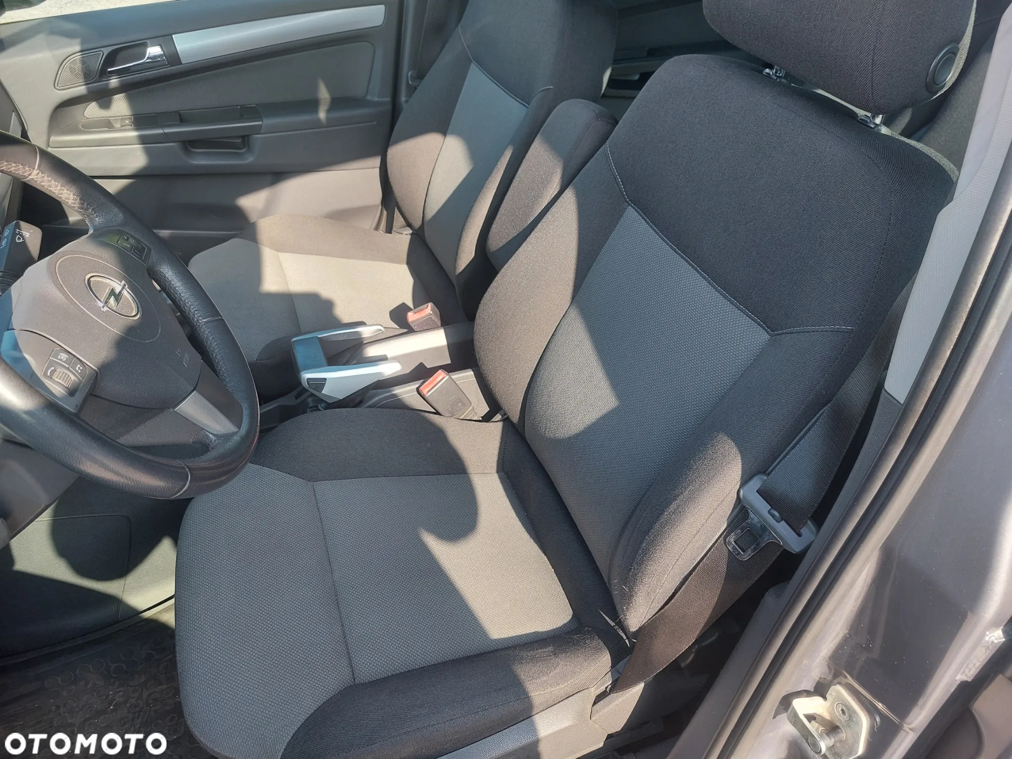 Opel Zafira 1.8 - 13