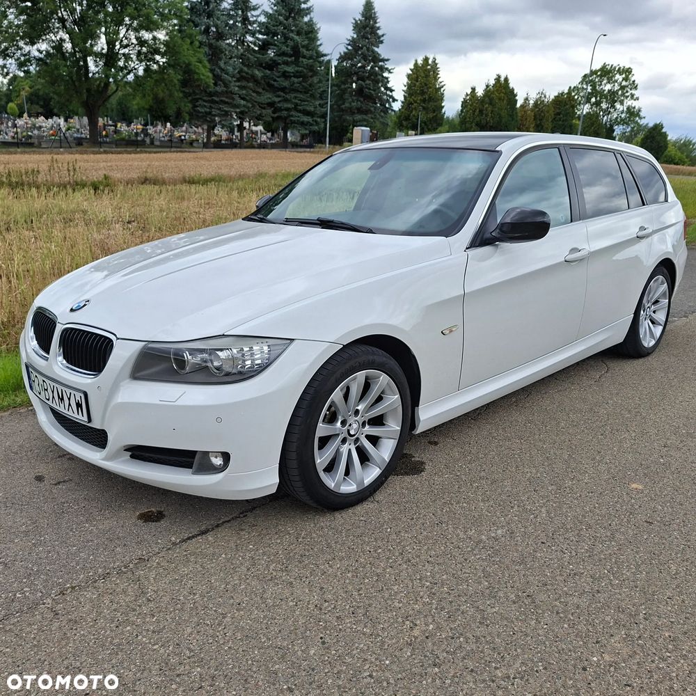 BMW Seria 3 325i xDrive - 5