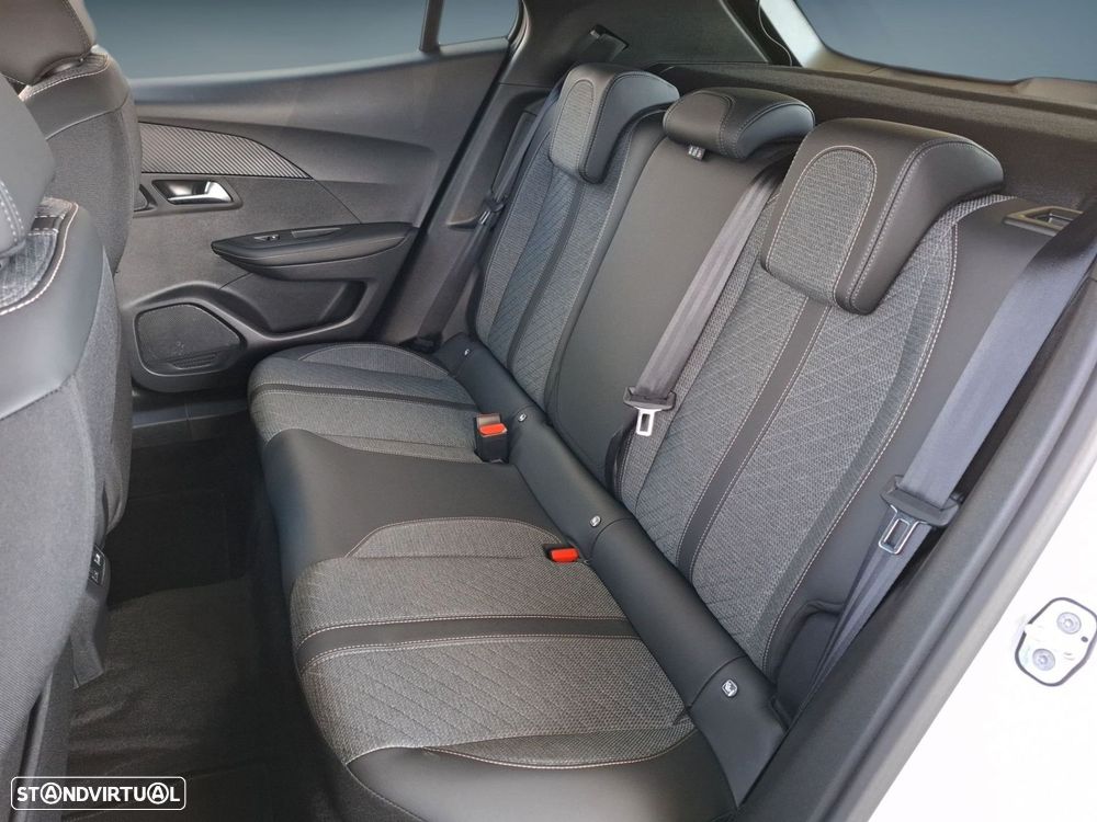 Peugeot 2008 1.2 Hybrid Allure e-DCS6 - 12