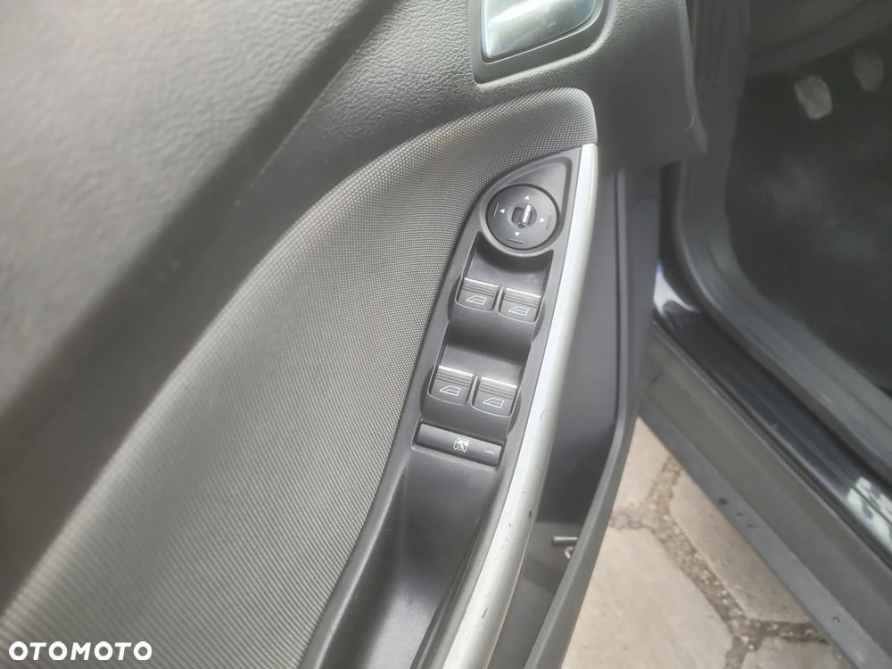 Ford Focus 1.6 TDCi DPF SYNC Edition - 22