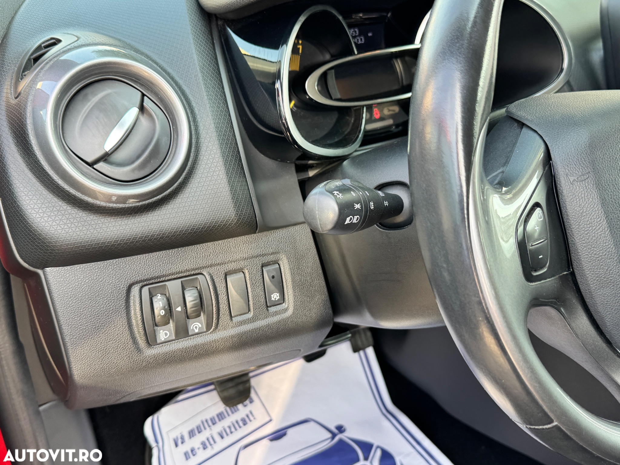 Renault Clio (Energy) TCe 90 Start & Stop INTENS - 13