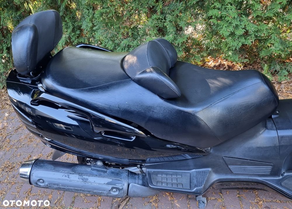 Suzuki Burgman - 4