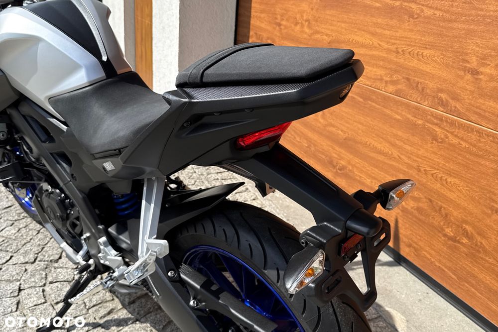 Yamaha MT - 30