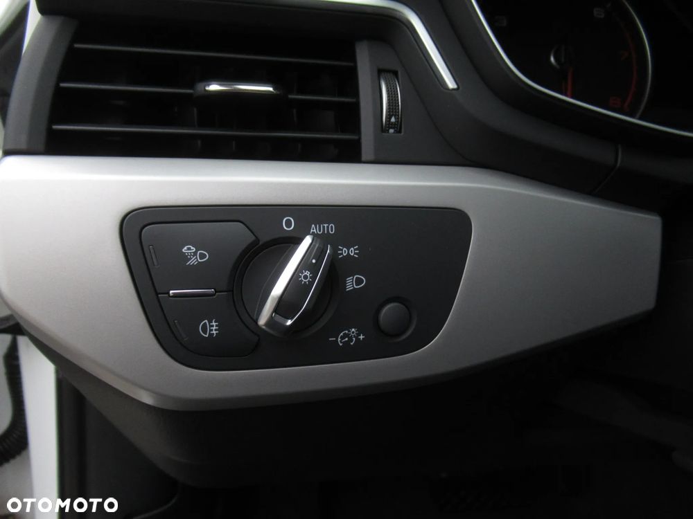 Audi A4 Limousine 35 TFSI S tronic - 14