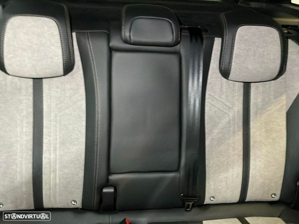 Peugeot 3008 1.6 Hybrid4 GT Pack e-EAT8 - 19