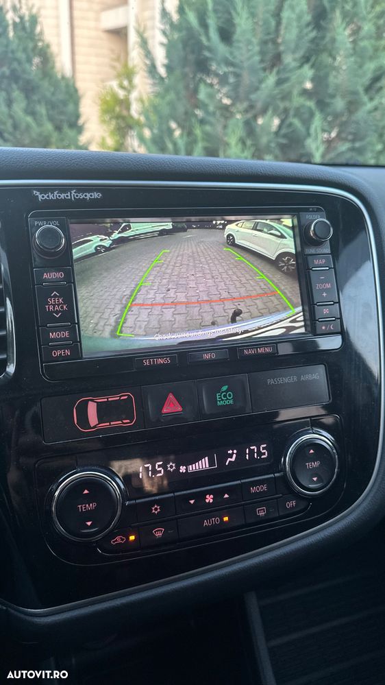 Mitsubishi Outlander - 22