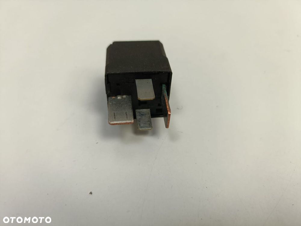 Przekaźnik Volvo S80 S60 V70 XC70 XC90 9441158 Bezpiecznik Moduł Nadwozie - 15