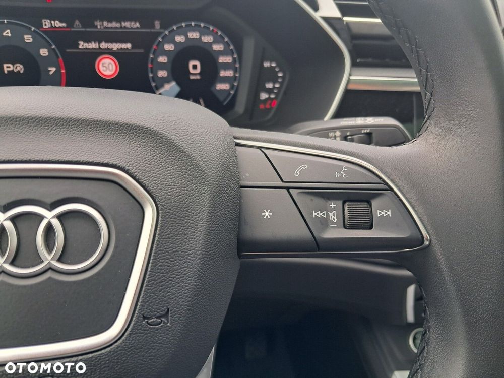 Audi Q3 - 18