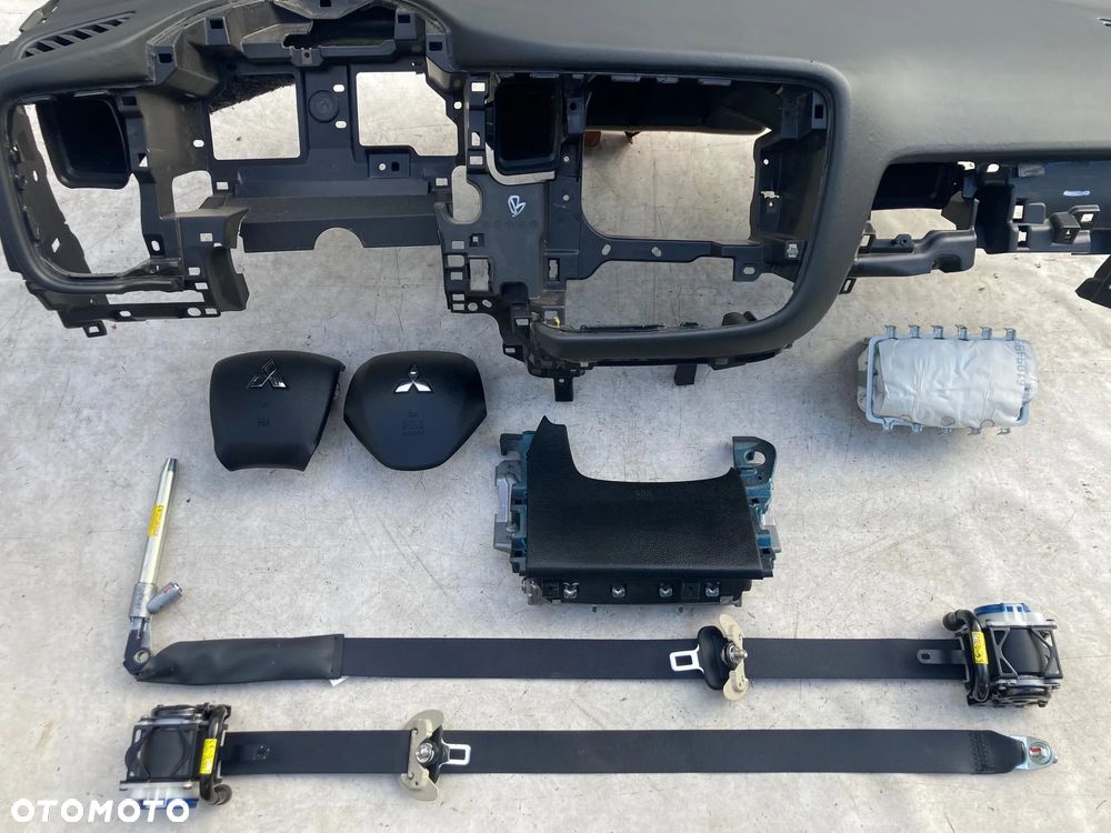 MITSUBISHI OUTLANDER EU USA KANADA DESKA KONSOLA KOKPIT PULPIT PÓŁKA PARAPET PODUSZKI POWIETRZNE PODUSZKA POWIETRZNA KOLAN KOLANOWA AIRBAG PASY PAS AIR BAG SRS   OKAZJA !!! - 5