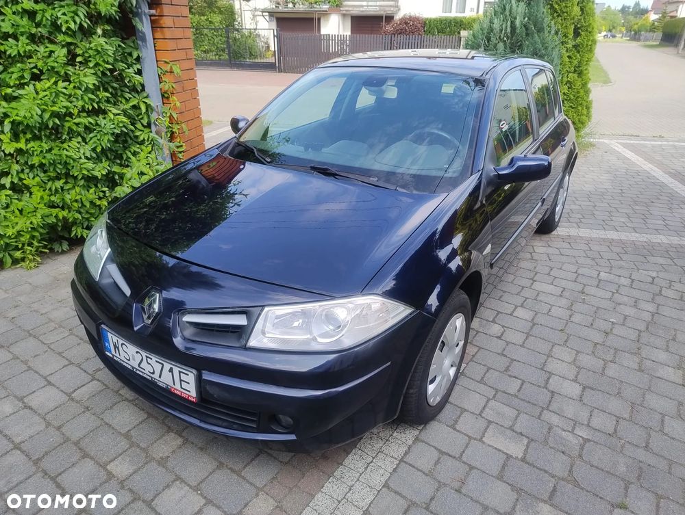 Renault Megane 1.6 Avantage - 8