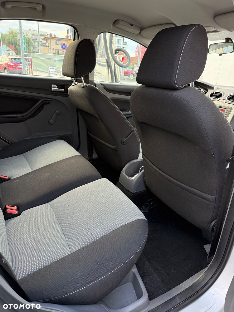 Ford Focus 1.6 Ambiente EU5 - 9
