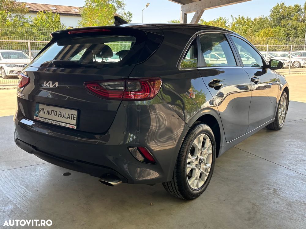 Kia Ceed - 8