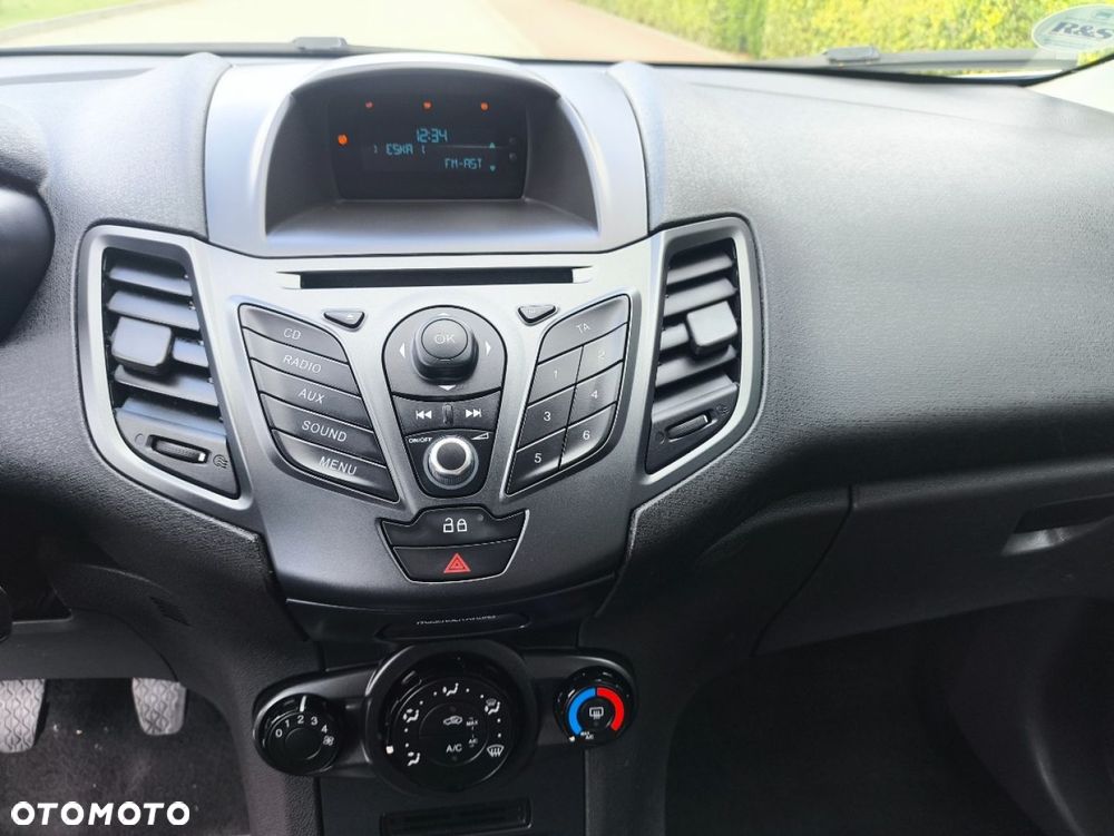 Ford Fiesta - 13
